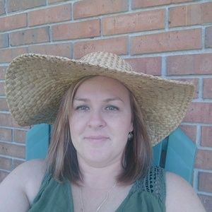 Meet your Posher, Nikki